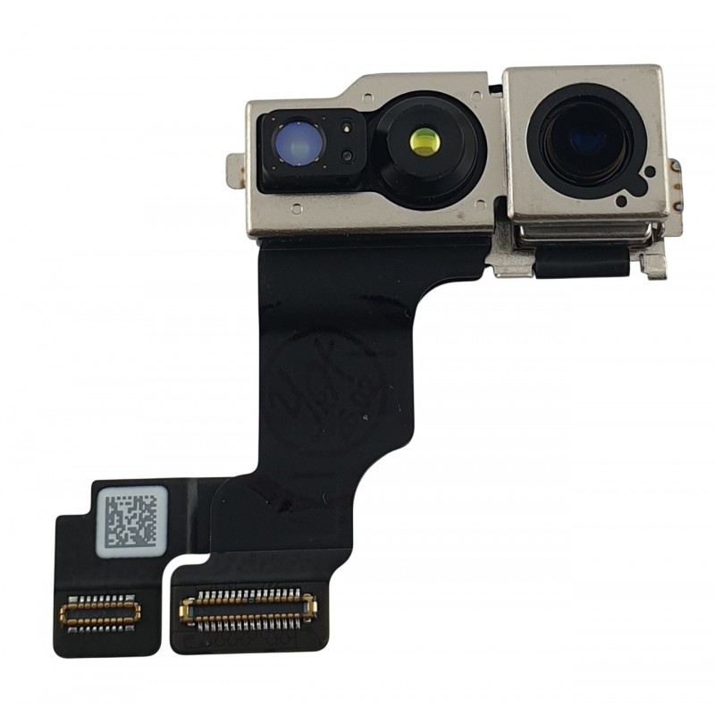 Selfie camera iPhone 15